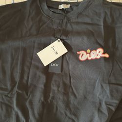 Size Large Dior Shirt 