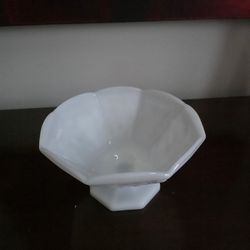 Anchor Hocking - Milk glass pedestal fruit bowl with grape pattern by Anchor Hocking