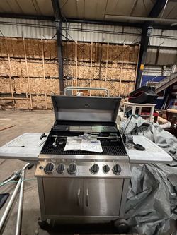 New Broil Mate grill with rotisserie and side burner