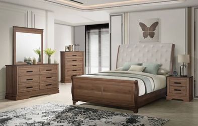 4Pc Wood Queen Bedroom Set, Chest in Pecan (NC) $999 DELIVER AVAILABLE