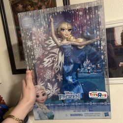 Hasbro Disney Frozen Winter Dreams Elsa Doll ToysRUs Exclusive - NIB