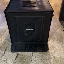 Neewer Box