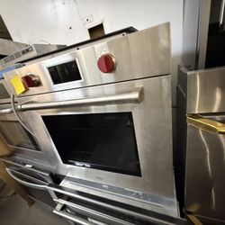 30” Wolf Single Wall Oven Stainless Steel 