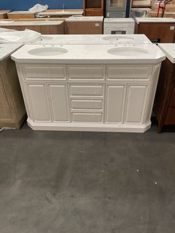 60” White Solid Wood Bathroom Vanity with Engineered Marble Top (V197)