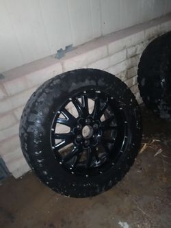 33/12.5/20 RIMS & TIRES