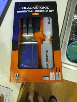 Brand New Black Stone Essential Griddle Kit