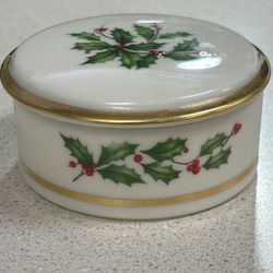 Lenox Bone China Christmas Holiday Trinket Box