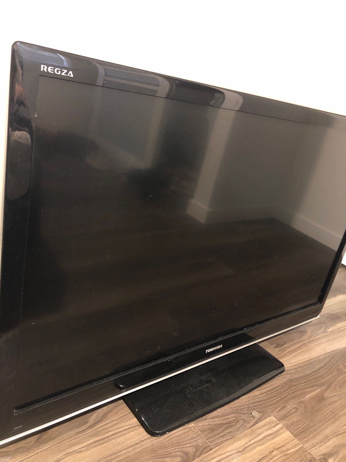 Tv 100$