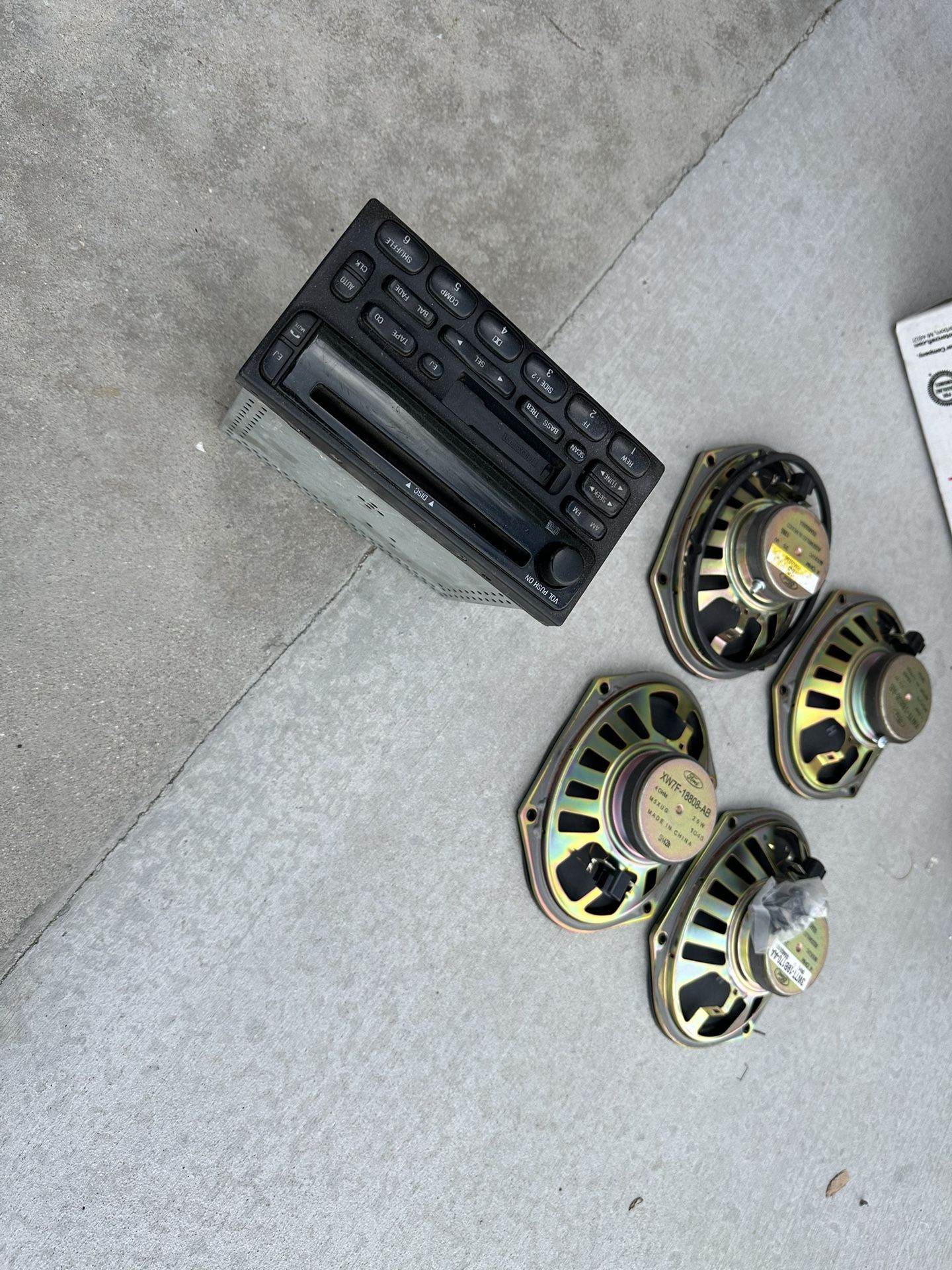 Ford Stereo System
