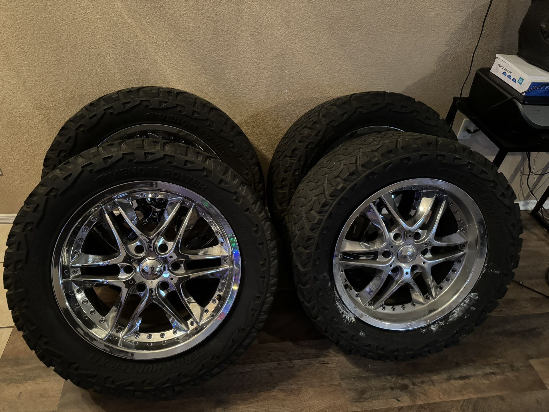 Akuza 381 Blade 20inch Wheels Chevy 6lugs