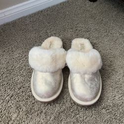 Brand New Ugg Girl Slippers 