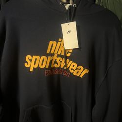 Nike Mens Sweater
