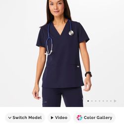 Figs Casma Three-Pocket Scrub Top