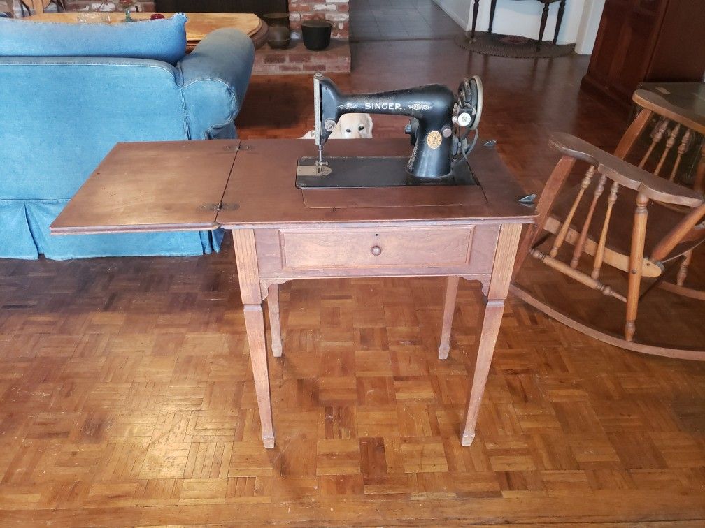 Vintage Singer Sewing Machine