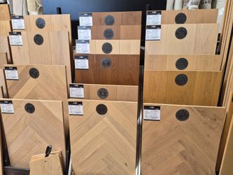 Engineered Hardwood ON SALE 🤩 ⭐️ !!!