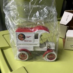 ERTL DIE-CAST 1905 DELIVERY CAR BANKE "MILLER HIGH LIFE" 1:25 #9276