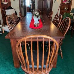 MUST SEE!! BEAUTIFUL AMISH MADE TABLE W/ CHAIRS