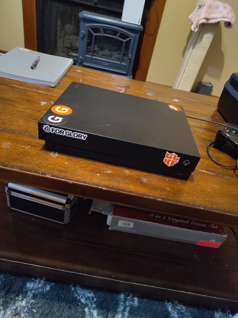 Xbox One X 1TB Console - Excellent Condition - $150
