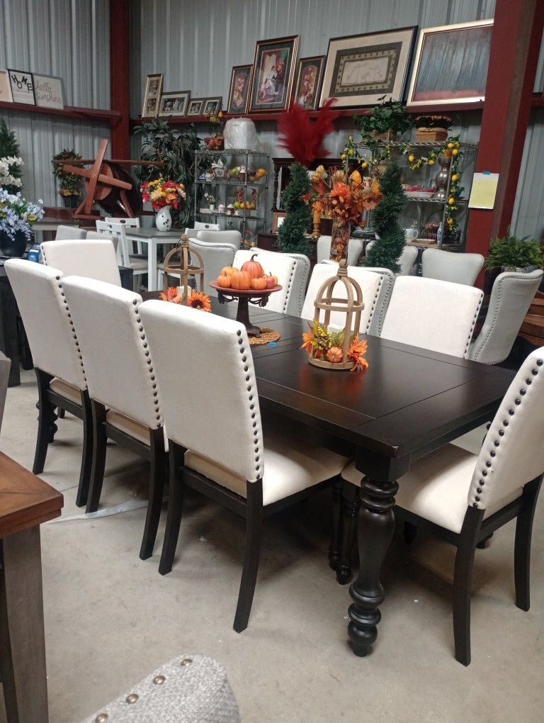 Elegant Dining Room Table Set