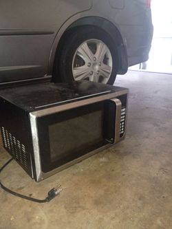 Black Countertop Microwave Oven