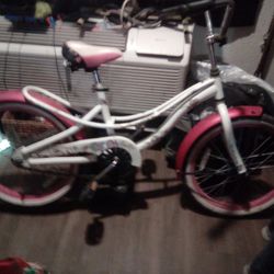 Girls 20" Schwinn Beach Cruiser 