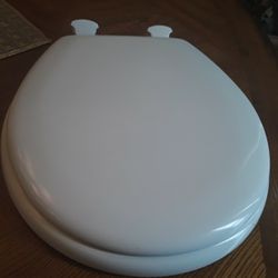 Brand New Toilet Seat  In Weeki Wachee Spring Hill