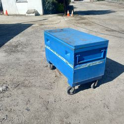 Job box w/casters