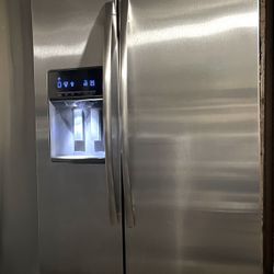 Whirlpool Side by Side Refrigerator