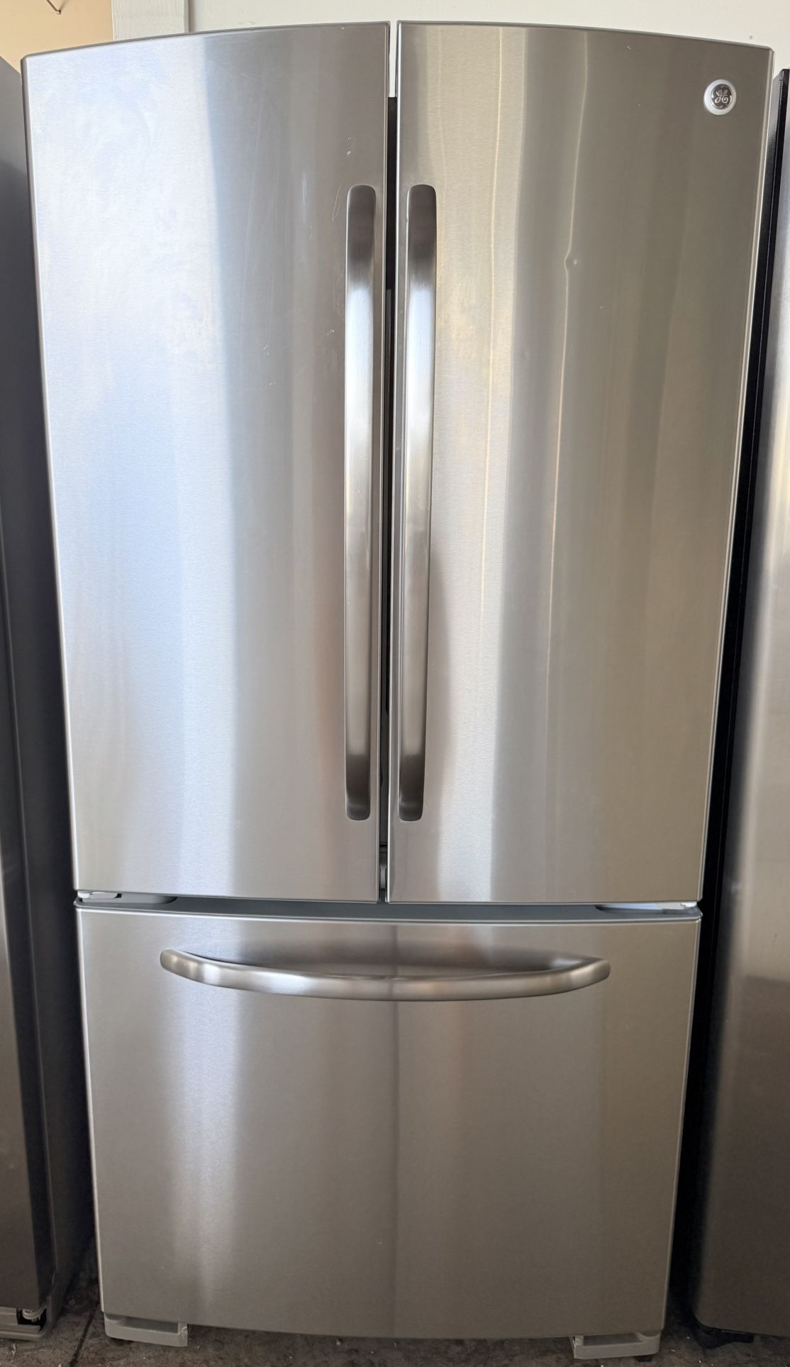 33-inch French Door Refrigerator