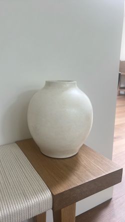 Pottery barn vase