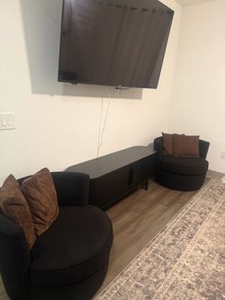 Accent chairs