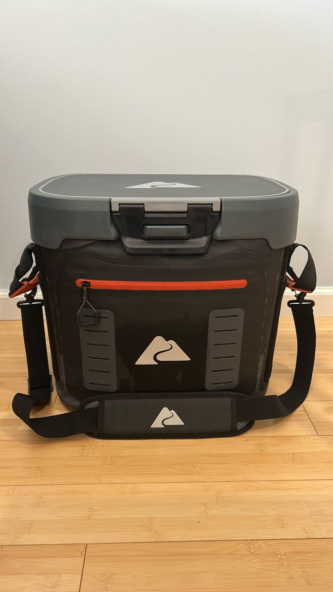 Ozark Trail 36 Can Welded Hard Sided Cooler, Gray/Black