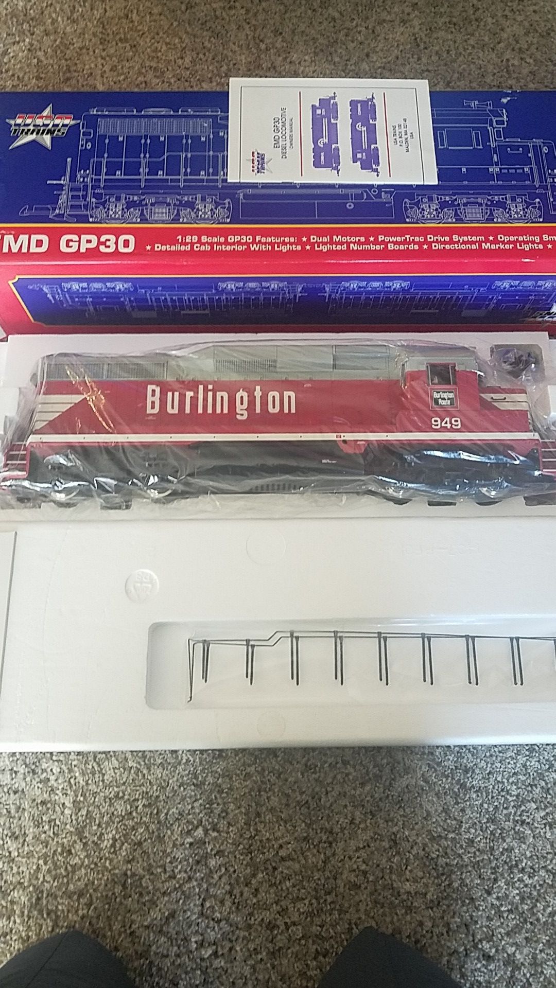 USA trains EMD gp30 diesel locomotive Garden scale