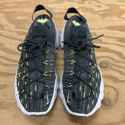 Nike Space Hippie 04 Mens Blk/Volt Crater Foam Recycled CZ6398-010