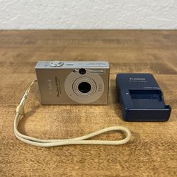 Canon PowerShot ELPH SD1000 Digital Camera 7.1MP Silver Tested
