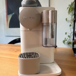 Nespresso Coffee Machine 