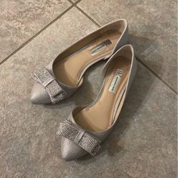 INC Silver Flats with bow size 7M