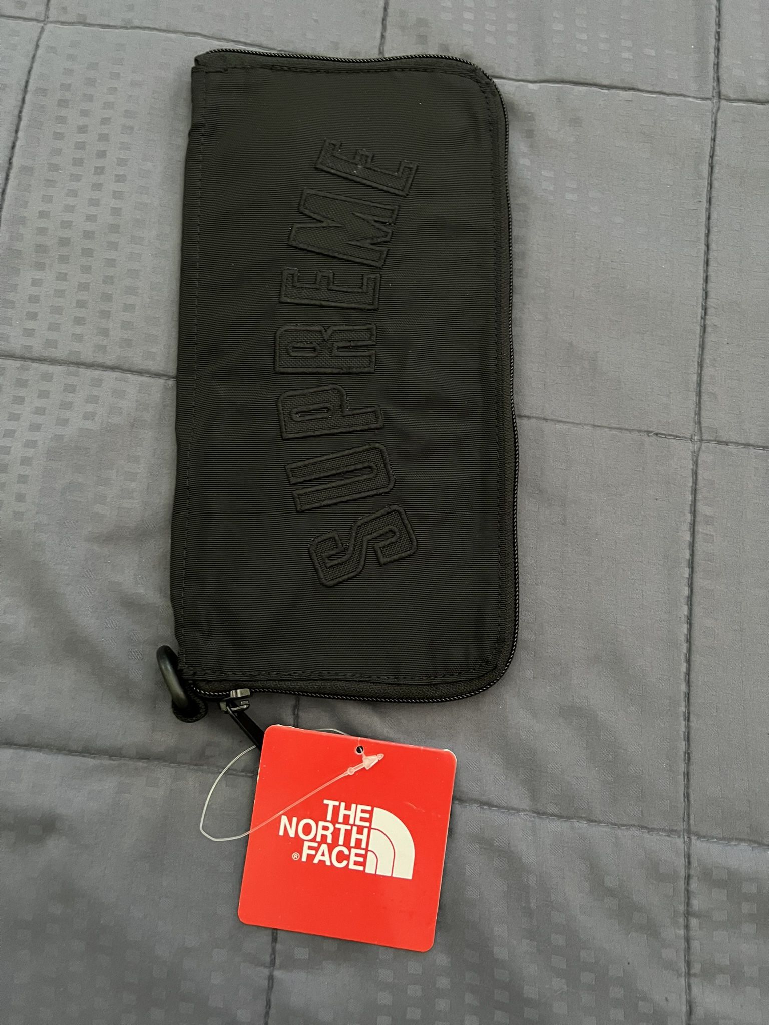 Supreme Men’s Wallet