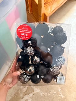Bolas negras de navidad