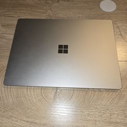 Microsoft Surface Laptop 4 13.5” Touch-Screen – Intel Core i7 - 16GB - 512GB Solid State Drive

