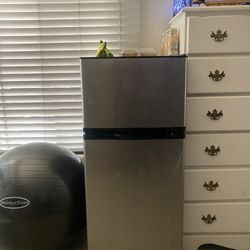 Mini fridge with top freezer!