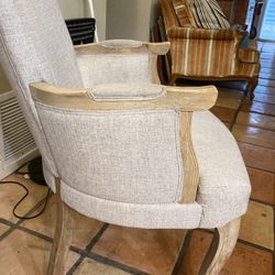 Dinning Room Table And Chairs