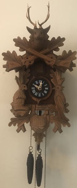 Vintage Germany Hunting Cuckoo Clock Deer Head Rabbit Bird Rifles