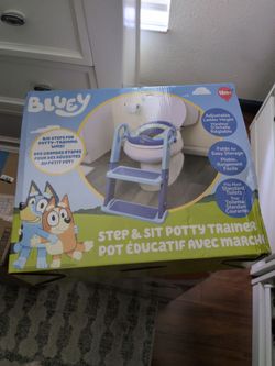 Potty/ bluey step & sit trainer