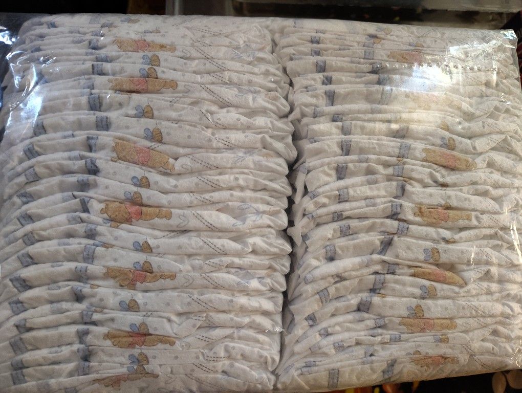 HUGGIES little snugglers Size NEWBORN