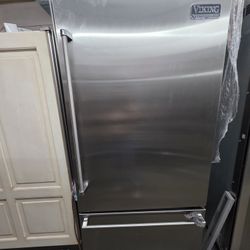 36" VIKING BUILT IN BOTTOM FREEZER STAINLESS STEEL 