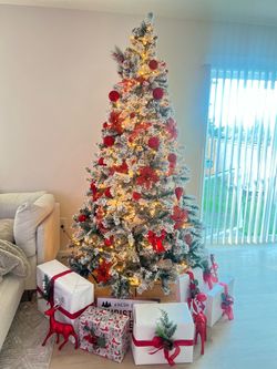 Flocked 7.5ft Christmas Tree