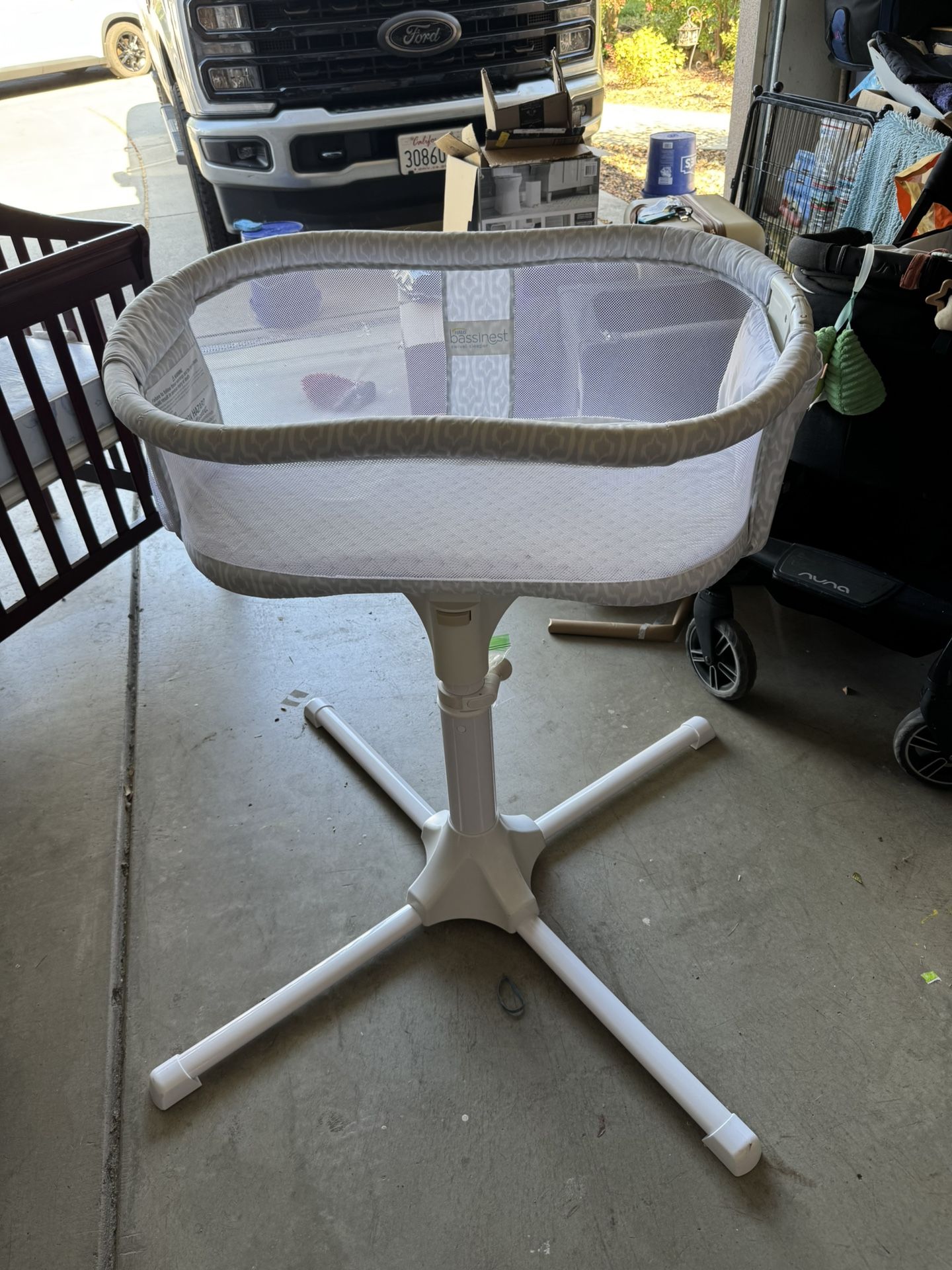 GUC! HALO Bassinet Swivel