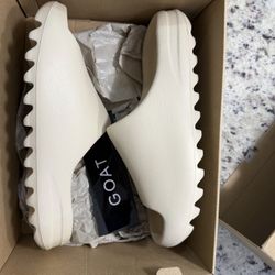 Adidas Yeezy Slide New Size 11