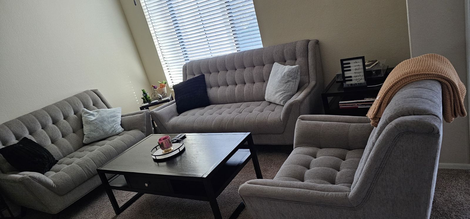 3 Piece Couch Set & end table